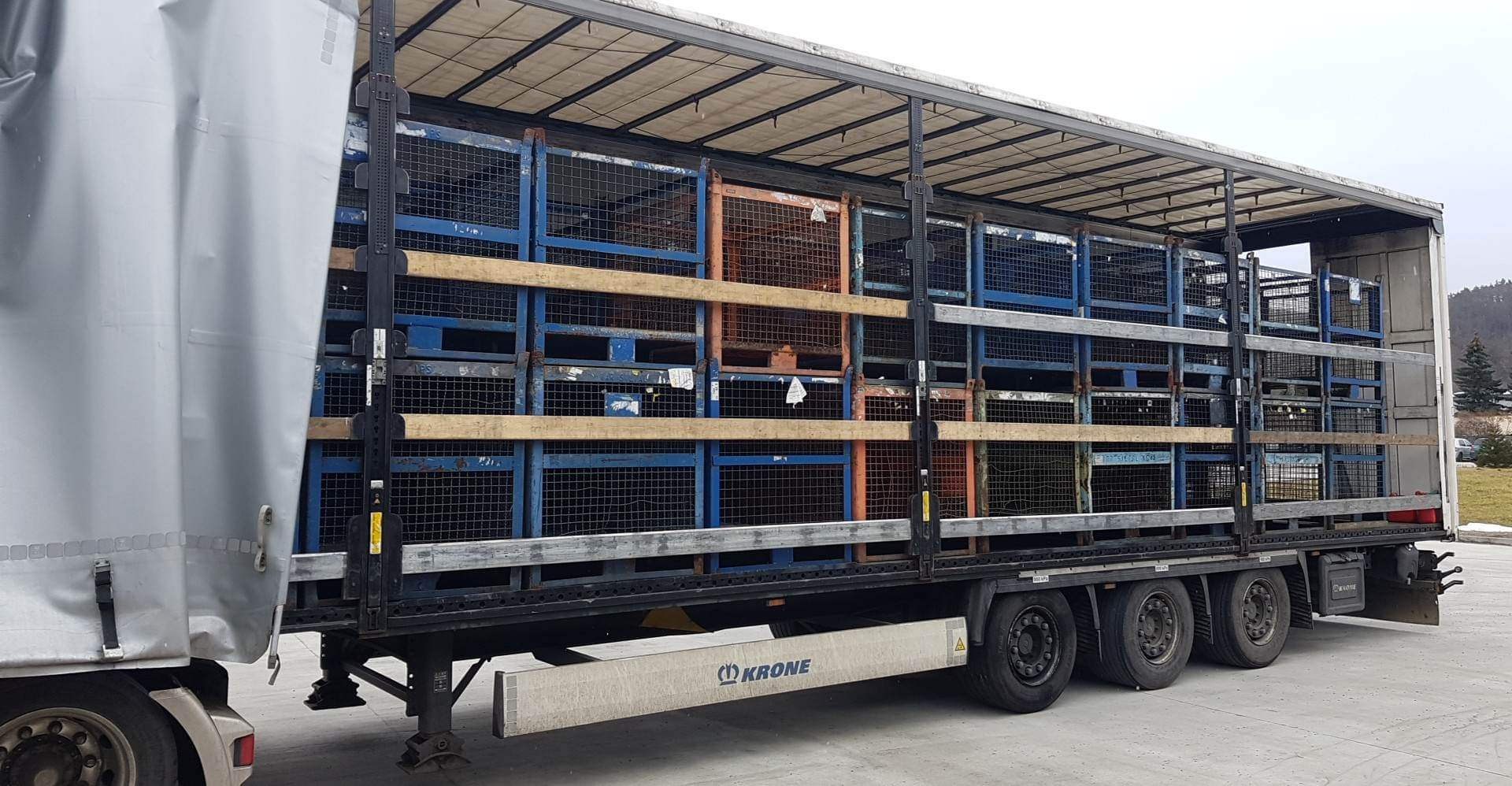 Casse in rete metallica con sportellino laterale - Misure: 1200x1000 x h1100 - Tara 85 kg - Portata 500kg - Pezzi 900