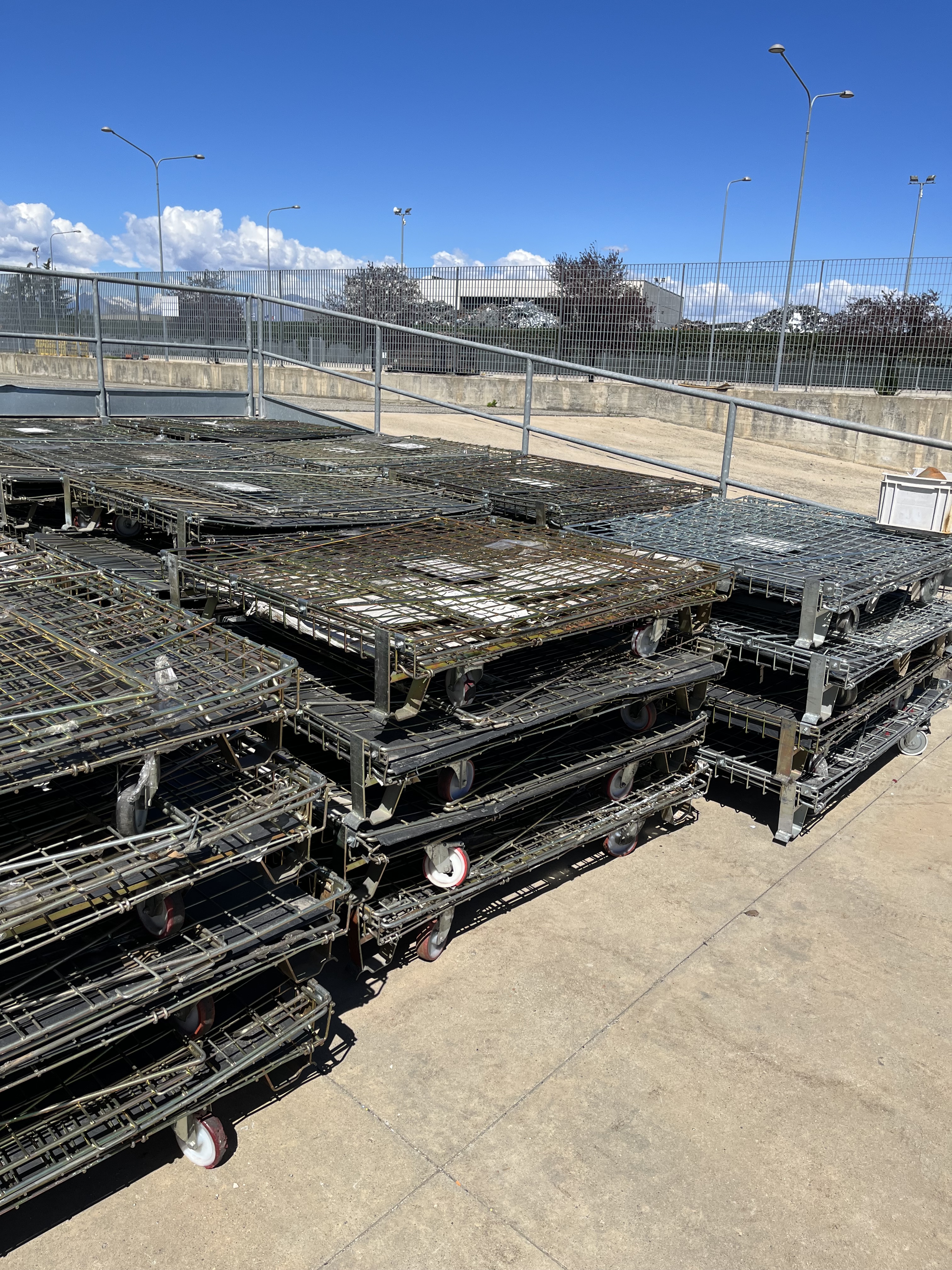 Contenitori Metallici in rete Abbattibili con Ruote -  Misure: 140x100xh90 - Pezzi 200